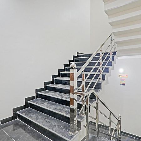 Townhouse P.S.Palace Near Amausi Metro Station Lucknow Eksteriør billede