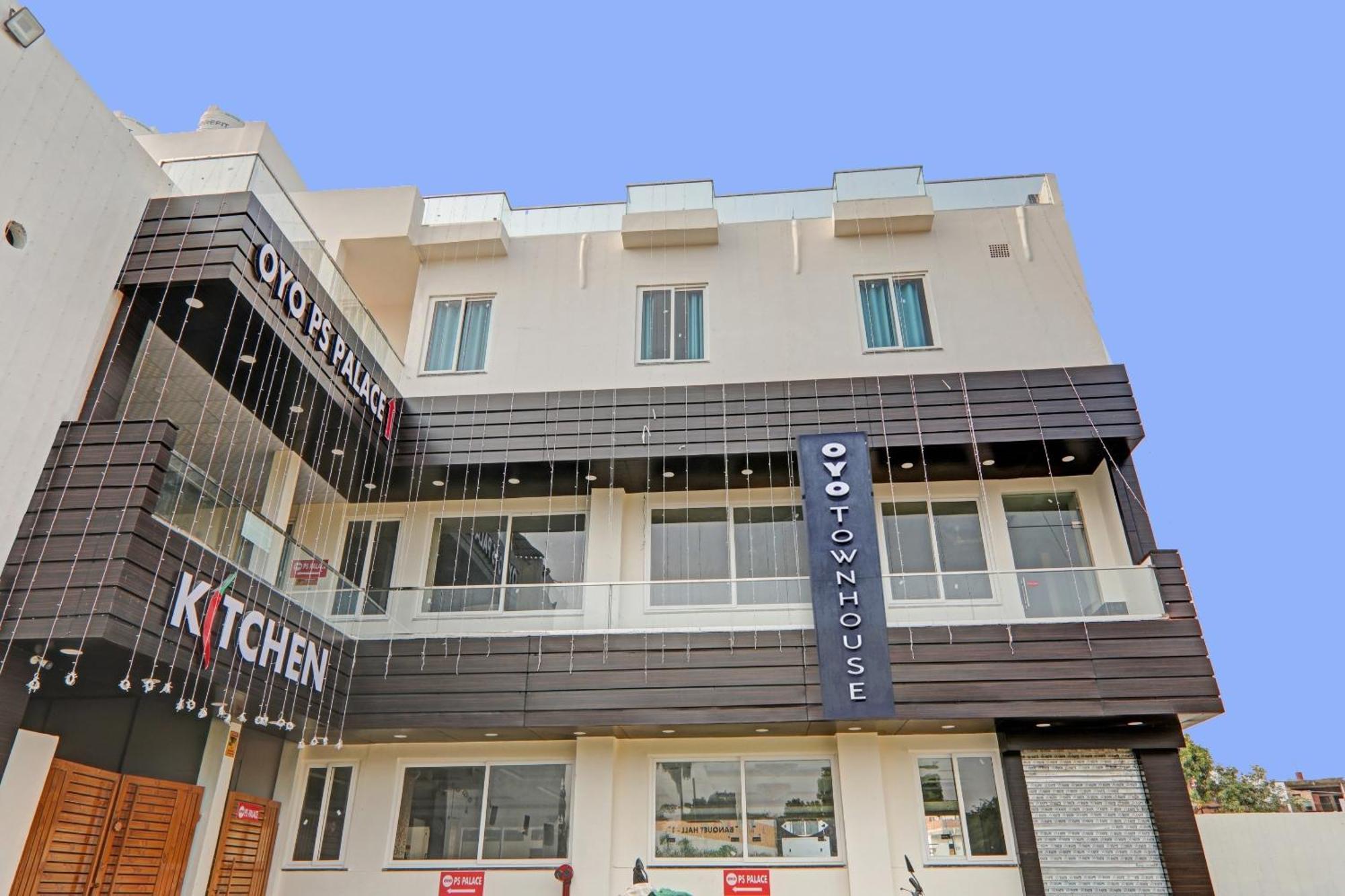 Townhouse P.S.Palace Near Amausi Metro Station Lucknow Eksteriør billede